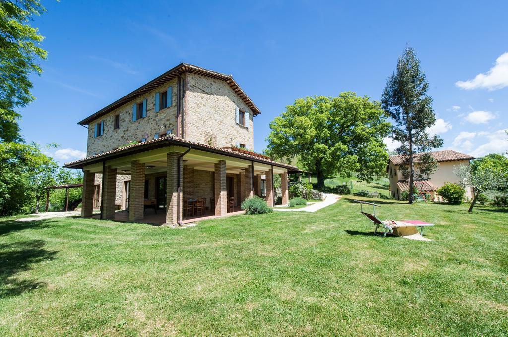 Agriturismo La Corte Del Lupo Ночера-Умбра Екстер'єр фото